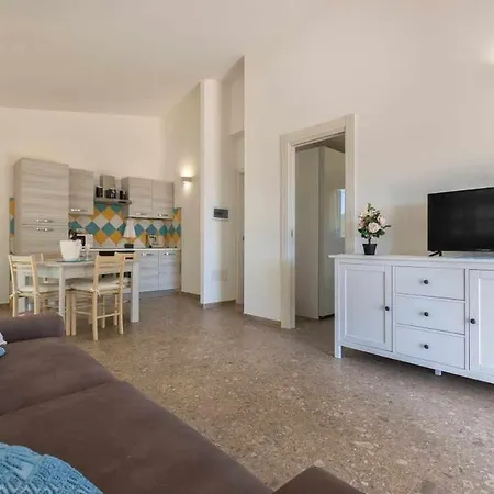 Porto Ferro Con Piscina E Giardino Per 4 Persone Sássari