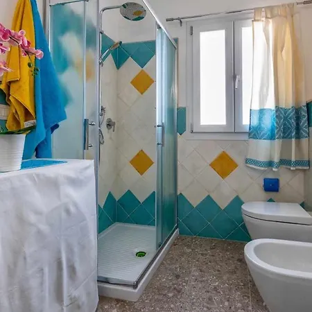Casa de Férias Porto Ferro Con Piscina E Giardino Per 4 Persone Sássari