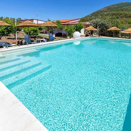 Casa de Férias Porto Ferro Con Piscina E Giardino Per 4 Persone Sássari