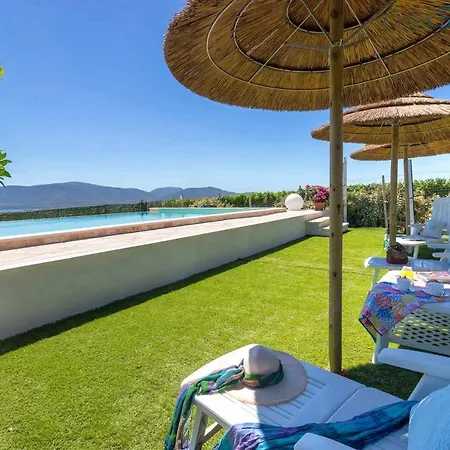 Porto Ferro Con Piscina E Giardino Per 4 Persone * Sássari
